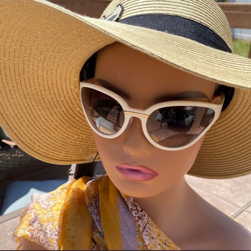 Prada Catwalk Sunglasses, New - Picture 2 of 12